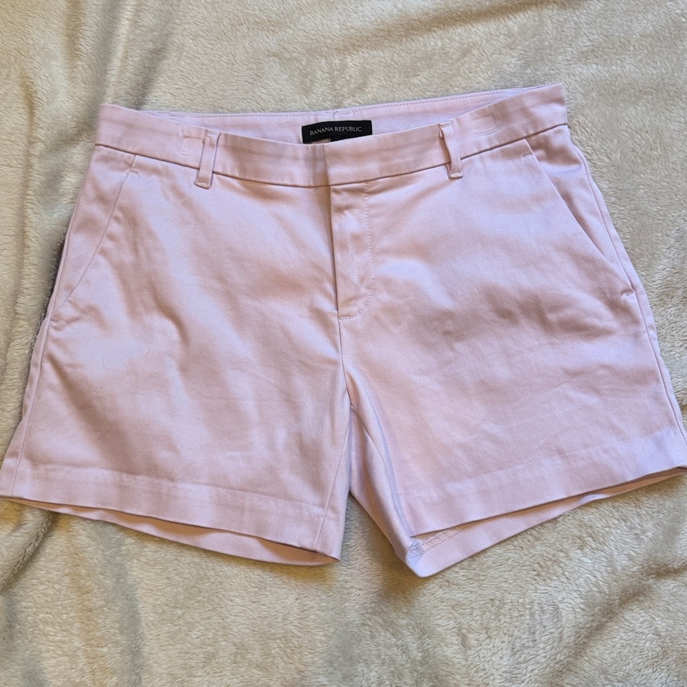 Banana Republic Women's Shorts in lilac